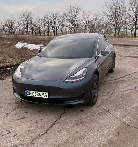 Сірий Тесла Модель 3, об'ємом двигуна 0 л та пробігом 243 тис. км за 12900 $, фото 1 на Automoto.ua