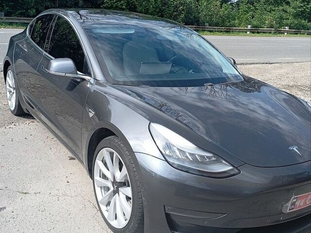 Сірий Тесла Модель 3, об'ємом двигуна 0 л та пробігом 132 тис. км за 15300 $, фото 1 на Automoto.ua