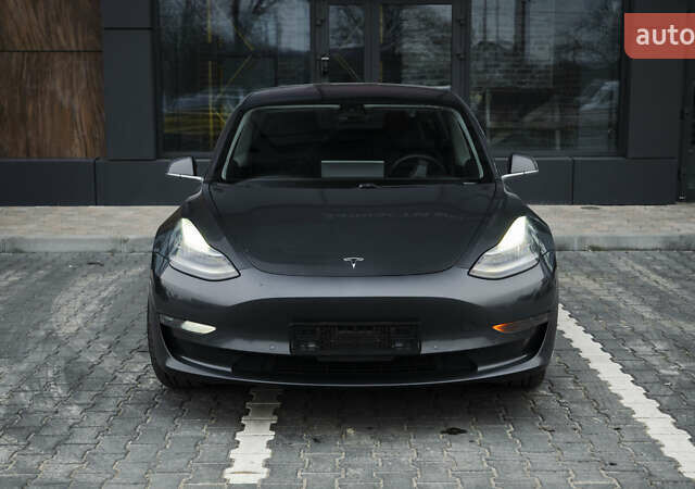 Сірий Тесла Модель 3, об'ємом двигуна 0 л та пробігом 150 тис. км за 19000 $, фото 1 на Automoto.ua