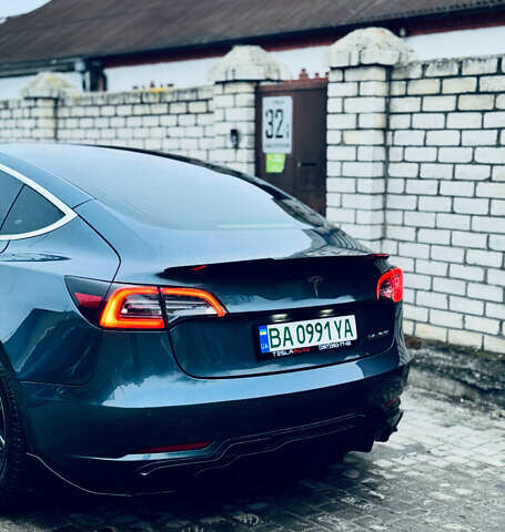 Сірий Тесла Модель 3, об'ємом двигуна 0 л та пробігом 165 тис. км за 14999 $, фото 1 на Automoto.ua