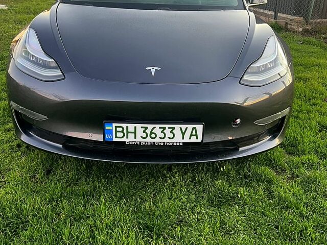 Серый Тесла Модель 3, объемом двигателя 0 л и пробегом 10000 тыс. км за 14900 $, фото 1 на Automoto.ua