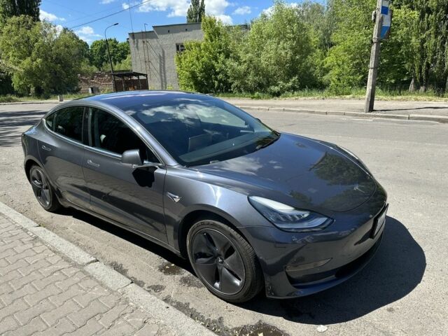 Сірий Тесла Модель 3, об'ємом двигуна 0 л та пробігом 142 тис. км за 15500 $, фото 1 на Automoto.ua