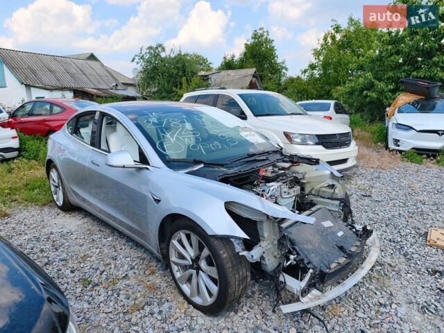 Сірий Тесла Модель 3, об'ємом двигуна 0 л та пробігом 105 тис. км за 10700 $, фото 1 на Automoto.ua