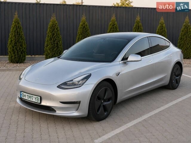 Сірий Тесла Модель 3, об'ємом двигуна 0 л та пробігом 51 тис. км за 19500 $, фото 1 на Automoto.ua
