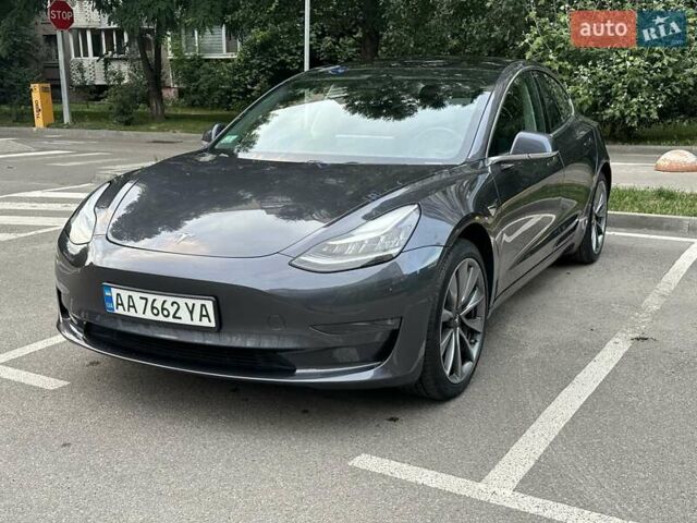 Серый Тесла Модель 3, объемом двигателя 0 л и пробегом 67 тыс. км за 19300 $, фото 1 на Automoto.ua
