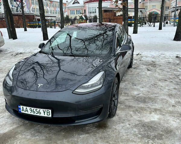 Серый Тесла Модель 3, объемом двигателя 0 л и пробегом 165 тыс. км за 16500 $, фото 1 на Automoto.ua