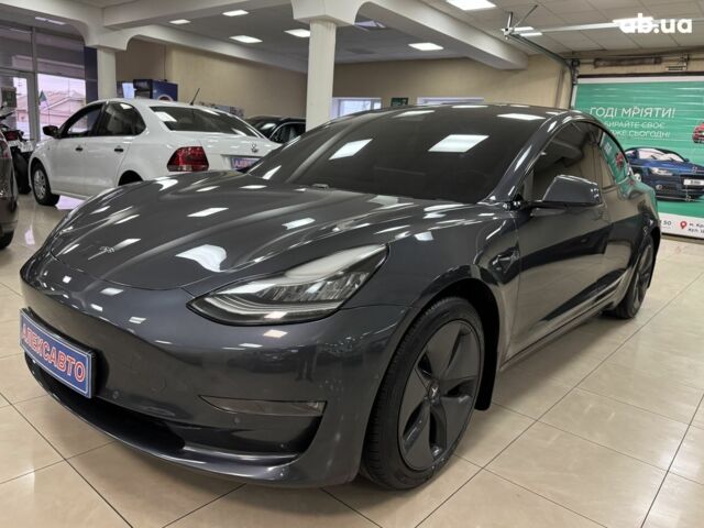 Сірий Тесла Модель 3, об'ємом двигуна 0 л та пробігом 76 тис. км за 19900 $, фото 1 на Automoto.ua