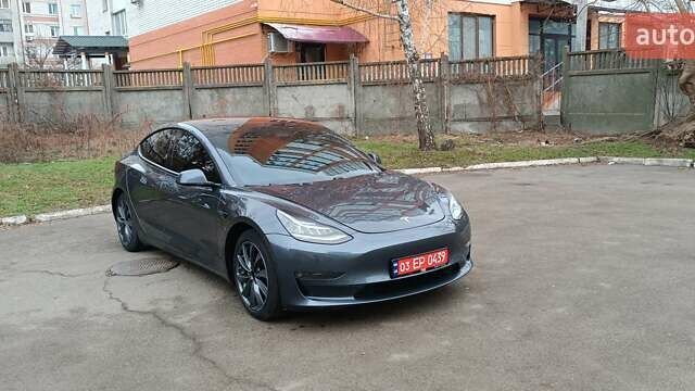 Тесла Модель 3 2018 у Чернігові на Automoto.ua Сірий Тесла Модель 3, об'ємом двигуна 0 л та пробігом 262 тис. км за 16500 $, фото 1 на Automoto.ua
