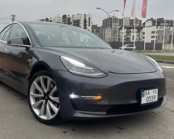 Серый Тесла Модель 3, объемом двигателя 0 л и пробегом 145 тыс. км за 15900 $, фото 1 на Automoto.ua