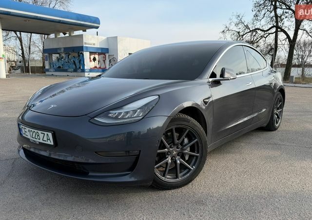 Серый Тесла Модель 3, объемом двигателя 0 л и пробегом 146 тыс. км за 18000 $, фото 1 на Automoto.ua