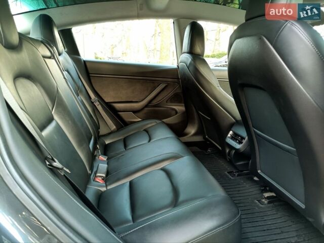 Сірий Тесла Модель 3, об'ємом двигуна 0 л та пробігом 98 тис. км за 23000 $, фото 1 на Automoto.ua