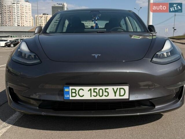 Серый Тесла Модель 3, объемом двигателя 0 л и пробегом 145 тыс. км за 18500 $, фото 1 на Automoto.ua