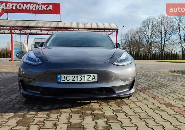 Серый Тесла Модель 3, объемом двигателя 0 л и пробегом 150 тыс. км за 20000 $, фото 1 на Automoto.ua