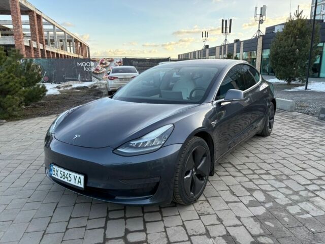 Сірий Тесла Модель 3, об'ємом двигуна 0 л та пробігом 207 тис. км за 16500 $, фото 1 на Automoto.ua
