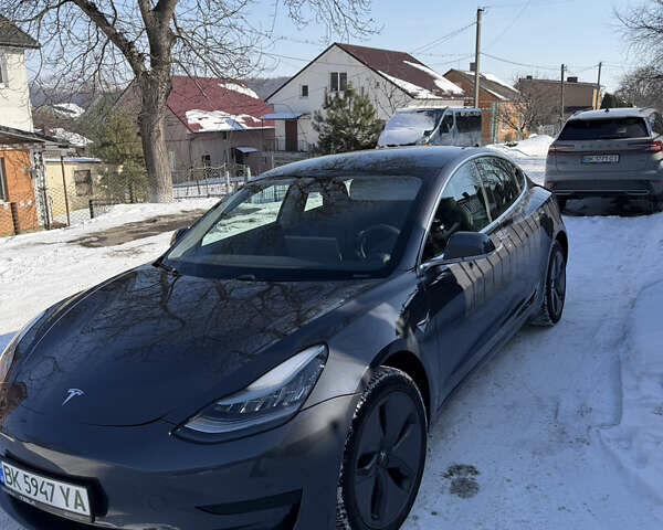Сірий Тесла Модель 3, об'ємом двигуна 0 л та пробігом 134 тис. км за 16700 $, фото 1 на Automoto.ua
