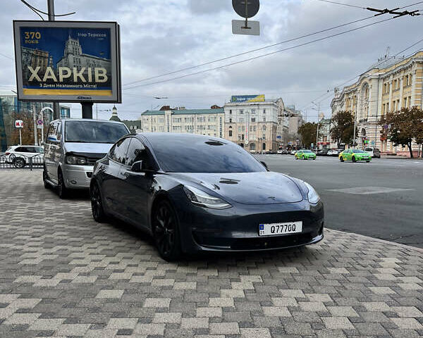 Серый Тесла Модель 3, объемом двигателя 0 л и пробегом 68 тыс. км за 19999 $, фото 1 на Automoto.ua