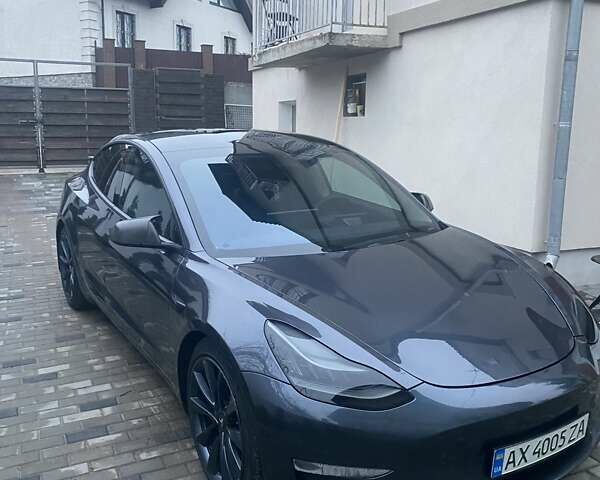 Серый Тесла Модель 3, объемом двигателя 0 л и пробегом 84 тыс. км за 18000 $, фото 1 на Automoto.ua