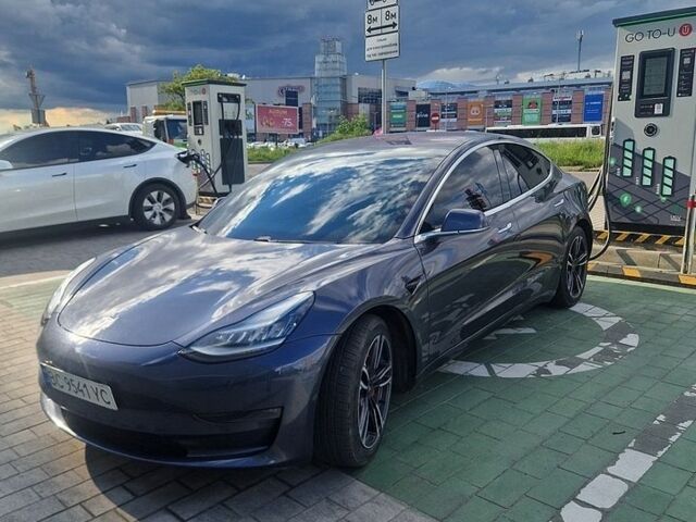Серый Тесла Модель 3, объемом двигателя 0 л и пробегом 207 тыс. км за 17000 $, фото 1 на Automoto.ua