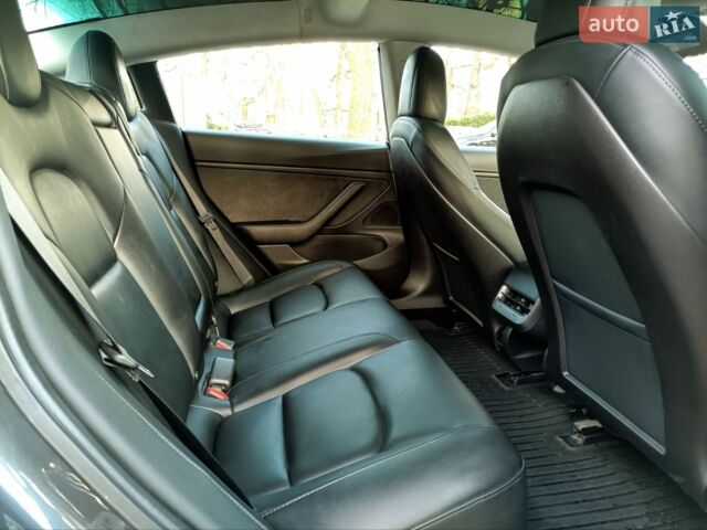 Сірий Тесла Модель 3, об'ємом двигуна 0 л та пробігом 98 тис. км за 23000 $, фото 1 на Automoto.ua