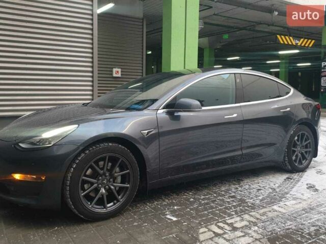 Сірий Тесла Модель 3, об'ємом двигуна 0 л та пробігом 70 тис. км за 18500 $, фото 1 на Automoto.ua
