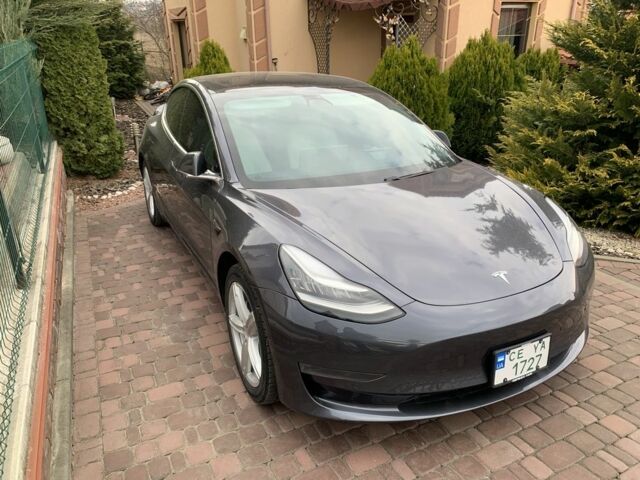 Серый Тесла Модель 3, объемом двигателя 0 л и пробегом 134 тыс. км за 15000 $, фото 1 на Automoto.ua
