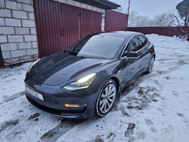 Серый Тесла Модель 3, объемом двигателя 0 л и пробегом 108 тыс. км за 15000 $, фото 1 на Automoto.ua