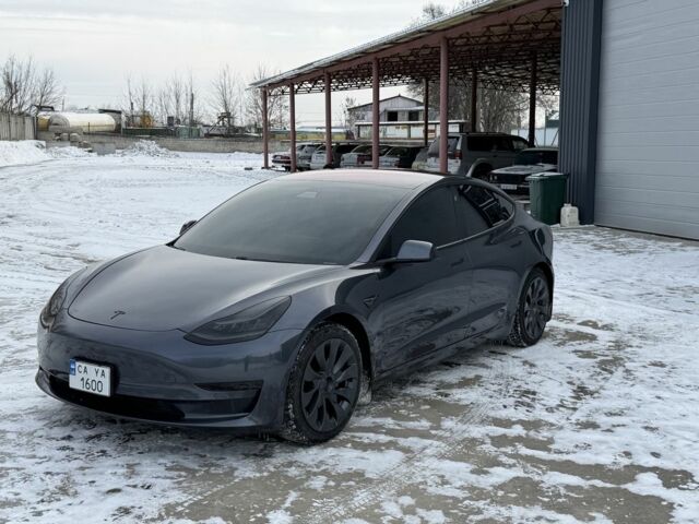 Сірий Тесла Модель 3, об'ємом двигуна 5 л та пробігом 150 тис. км за 17500 $, фото 1 на Automoto.ua