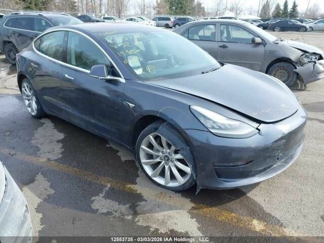 Серый Тесла Модель 3, объемом двигателя 0 л и пробегом 129 тыс. км за 9500 $, фото 1 на Automoto.ua