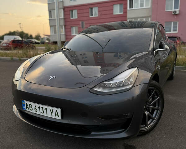 Сірий Тесла Модель 3, об'ємом двигуна 0 л та пробігом 99 тис. км за 18500 $, фото 1 на Automoto.ua