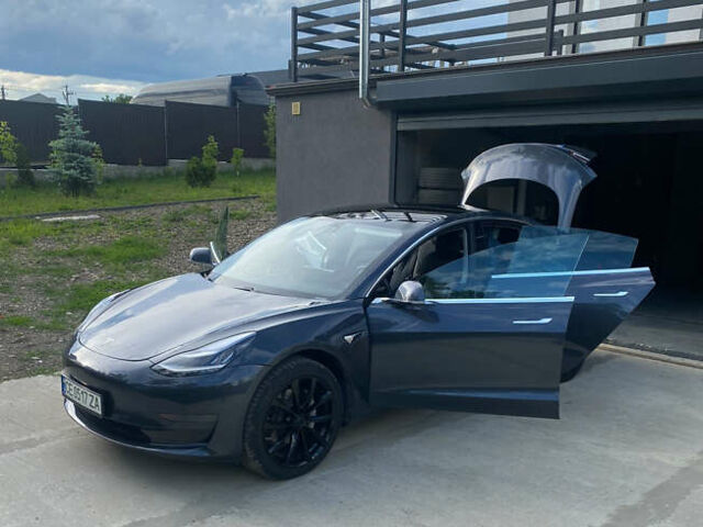 Серый Тесла Модель 3, объемом двигателя 0 л и пробегом 140 тыс. км за 14000 $, фото 1 на Automoto.ua