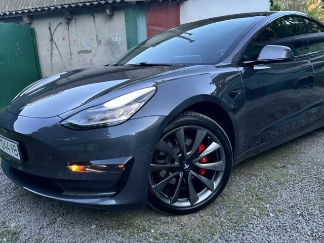Сірий Тесла Модель 3, об'ємом двигуна 0 л та пробігом 112 тис. км за 17600 $, фото 1 на Automoto.ua