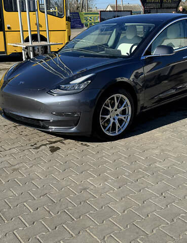 Серый Тесла Модель 3, объемом двигателя 0 л и пробегом 203 тыс. км за 15500 $, фото 1 на Automoto.ua