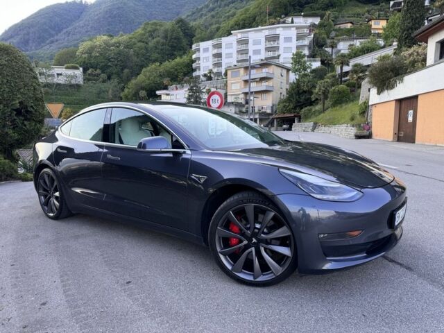 Серый Тесла Модель 3, объемом двигателя 0 л и пробегом 126 тыс. км за 21000 $, фото 1 на Automoto.ua