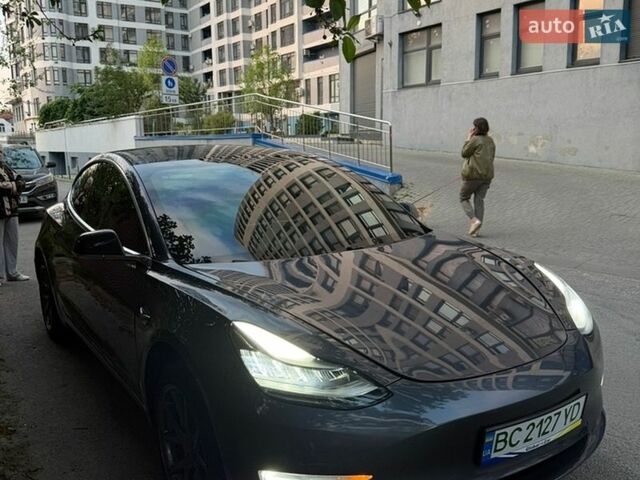 Сірий Тесла Модель 3, об'ємом двигуна 0 л та пробігом 110 тис. км за 18000 $, фото 1 на Automoto.ua