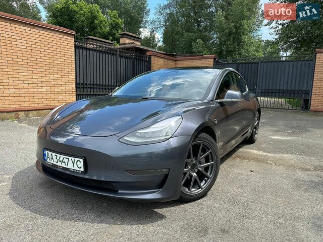 Сірий Тесла Модель 3, об'ємом двигуна 0 л та пробігом 93 тис. км за 16500 $, фото 1 на Automoto.ua