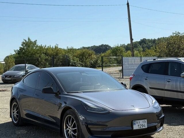 Сірий Тесла Модель 3, об'ємом двигуна 0 л та пробігом 167 тис. км за 15500 $, фото 1 на Automoto.ua