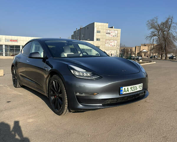 Серый Тесла Модель 3, объемом двигателя 0 л и пробегом 104 тыс. км за 20700 $, фото 1 на Automoto.ua