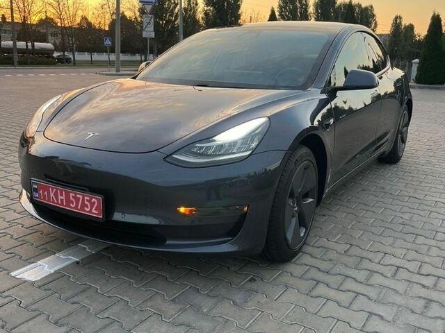 Сірий Тесла Модель 3, об'ємом двигуна 0 л та пробігом 116 тис. км за 16200 $, фото 1 на Automoto.ua