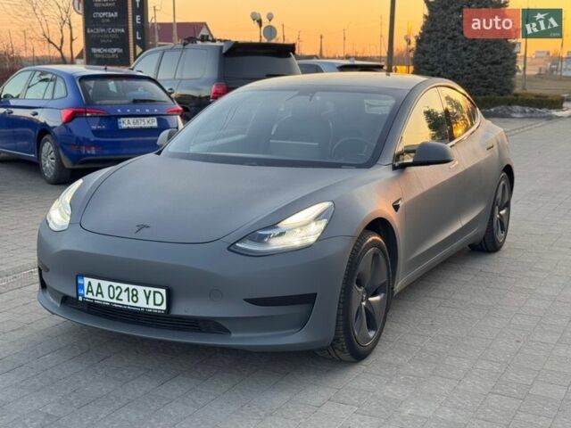 Серый Тесла Модель 3, объемом двигателя 0 л и пробегом 145 тыс. км за 11700 $, фото 1 на Automoto.ua