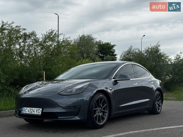 Сірий Тесла Модель 3, об'ємом двигуна 0 л та пробігом 98 тис. км за 12350 $, фото 1 на Automoto.ua