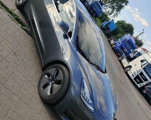 Серый Тесла Модель 3, объемом двигателя 0 л и пробегом 118 тыс. км за 19950 $, фото 1 на Automoto.ua