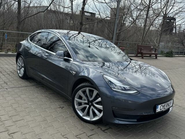 Серый Тесла Модель 3, объемом двигателя 0 л и пробегом 88 тыс. км за 18750 $, фото 1 на Automoto.ua