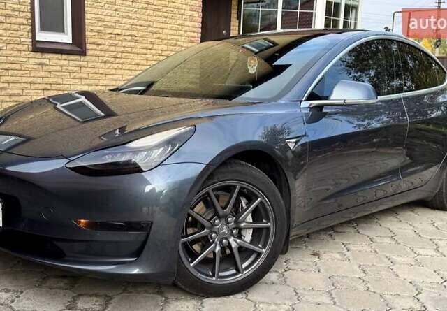 Сірий Тесла Модель 3, об'ємом двигуна 0 л та пробігом 78 тис. км за 21500 $, фото 1 на Automoto.ua