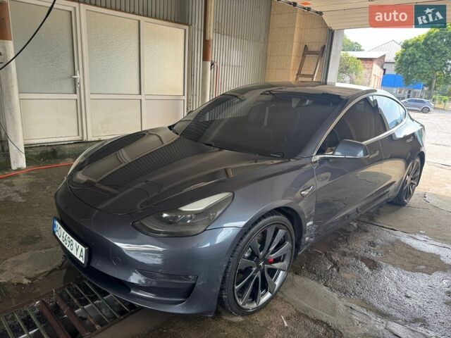 Сірий Тесла Модель 3, об'ємом двигуна 0 л та пробігом 60 тис. км за 22000 $, фото 1 на Automoto.ua