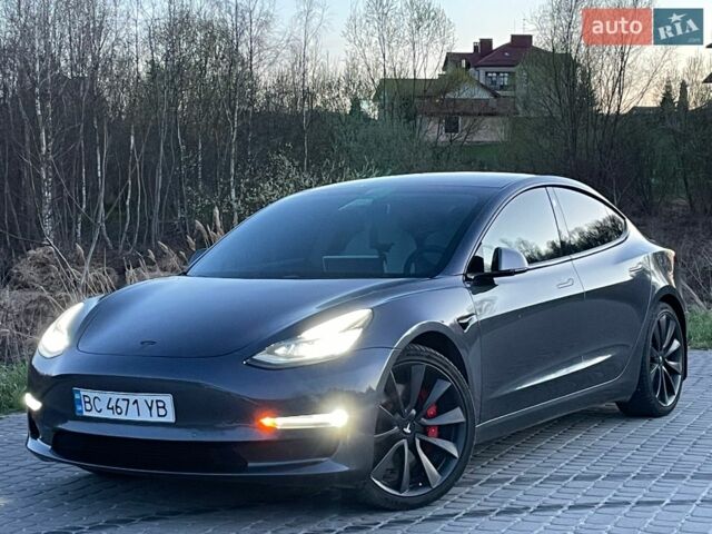 Сірий Тесла Модель 3, об'ємом двигуна 0 л та пробігом 120 тис. км за 17000 $, фото 1 на Automoto.ua