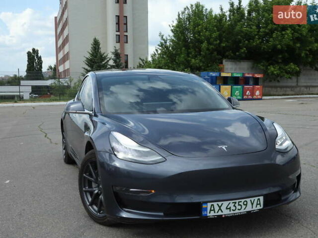 Тесла Модель 3 2020 у Харкові на Automoto.ua Сірий Тесла Модель 3, об'ємом двигуна 0 л та пробігом 140 тис. км за 17800 $, фото 1 на Automoto.ua
