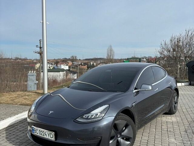 Сірий Тесла Модель 3, об'ємом двигуна 0 л та пробігом 65 тис. км за 16700 $, фото 1 на Automoto.ua