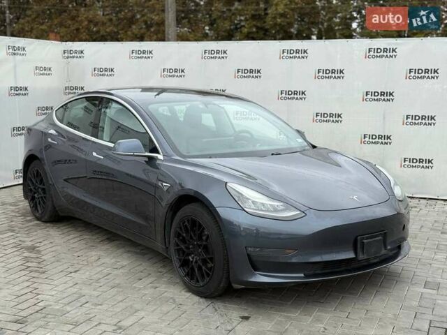 Сірий Тесла Модель 3, об'ємом двигуна 0 л та пробігом 177 тис. км за 10600 $, фото 1 на Automoto.ua