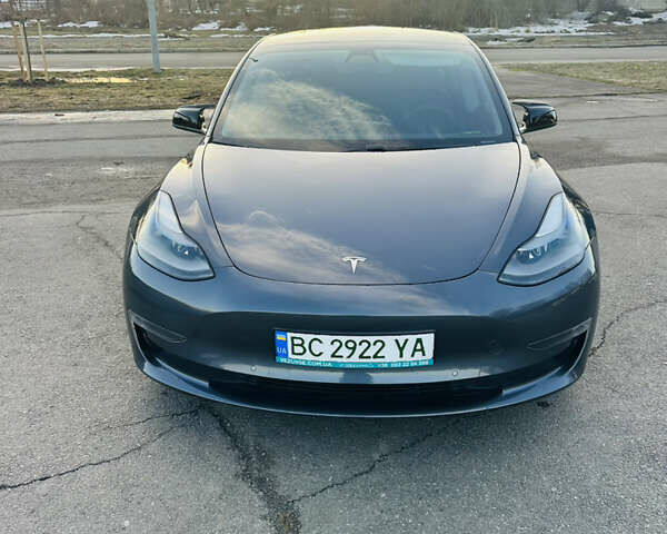 Серый Тесла Модель 3, объемом двигателя 0 л и пробегом 70 тыс. км за 21500 $, фото 1 на Automoto.ua