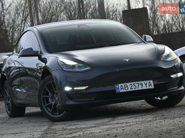 Серый Тесла Модель 3, объемом двигателя 0 л и пробегом 84 тыс. км за 22500 $, фото 1 на Automoto.ua
